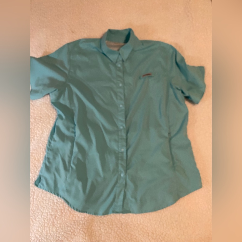 Columbia Sky Blue Outdoor shirt size xl